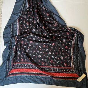 Baysky Lightweight Wrap/Scarf